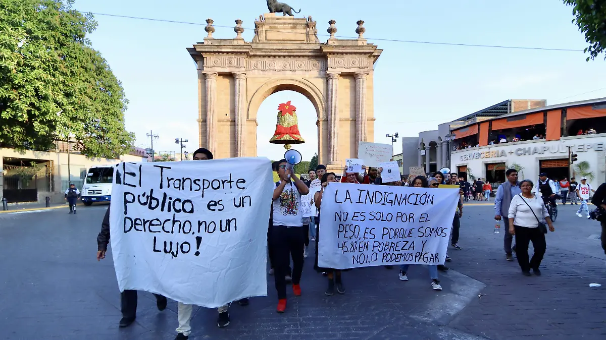 MANIFESTACION INCREMENTO TRANSPORTE - Fco Meza - El Sol de León (6)